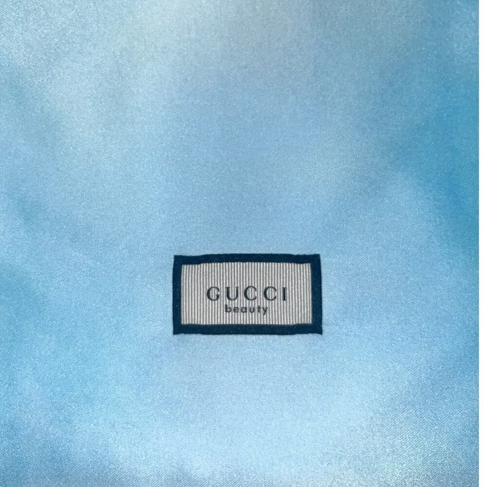 Brand new Gucci Beauty Teal Makeup Pouch GWP - Picture 2 of 5
